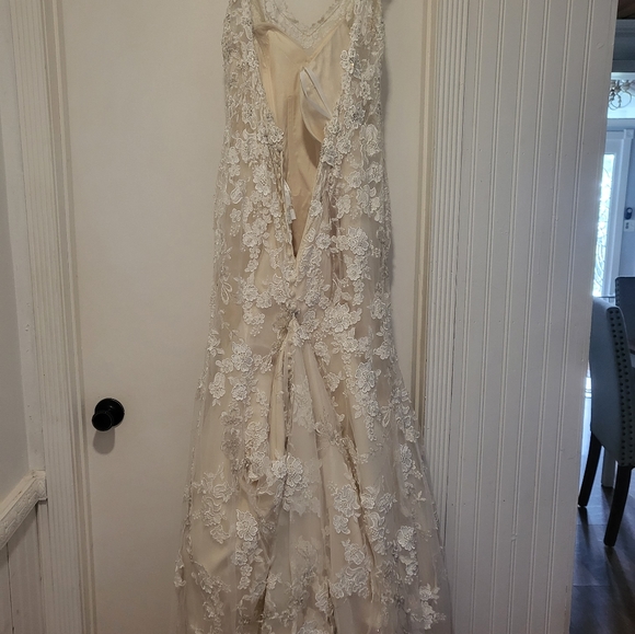 Size 12 Allure Bridals Style 9220 Color G/I/S - Picture 3 of 8
